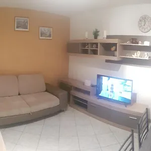 4 Kilometar To Centar Appartement